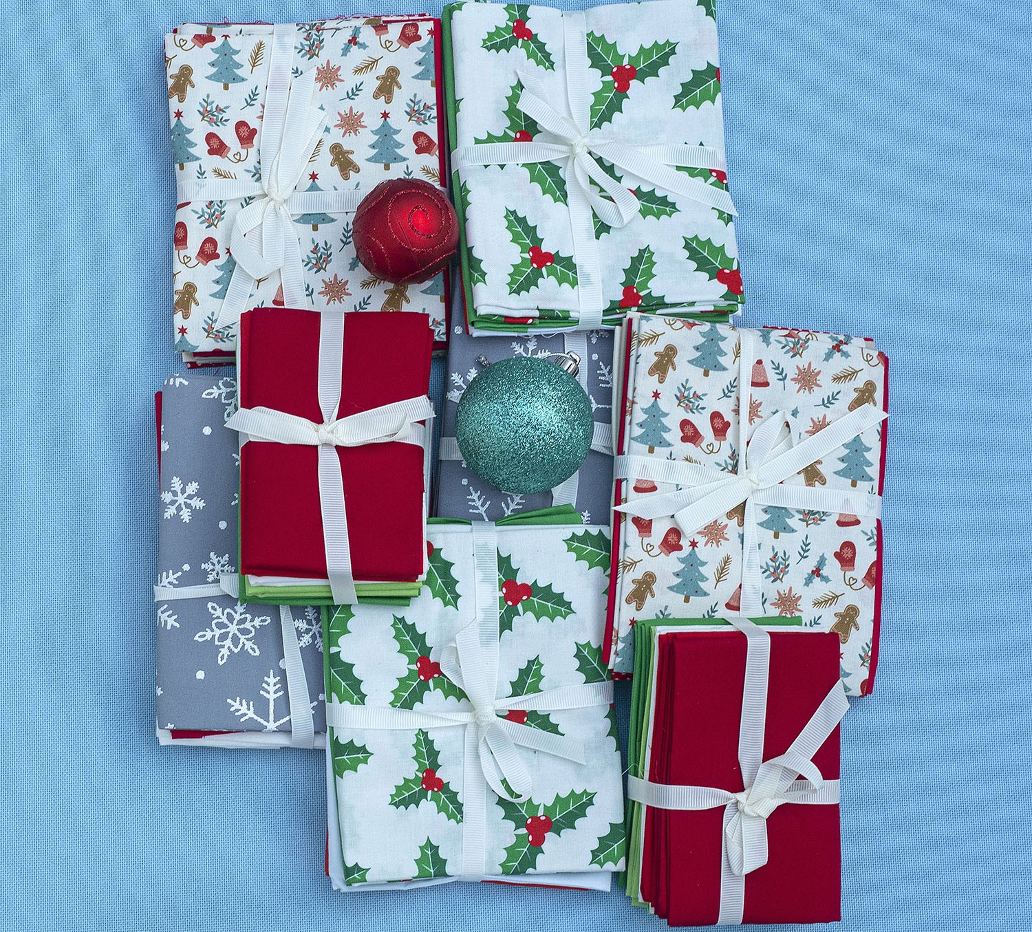 Snowflake Glitter FQ Christmas Fabric bundle