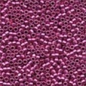 Magnifica Beads 10032 - Brilliant Fuchsia