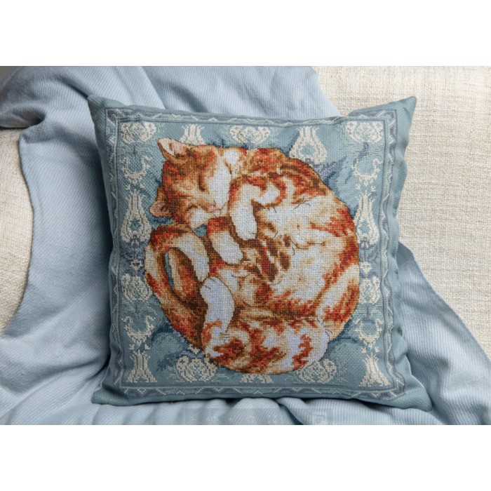 Cross Stitcher Project Pack - Curled Up Cat - XST367