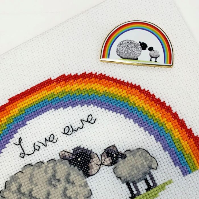 A Mother's Love Needle Minder