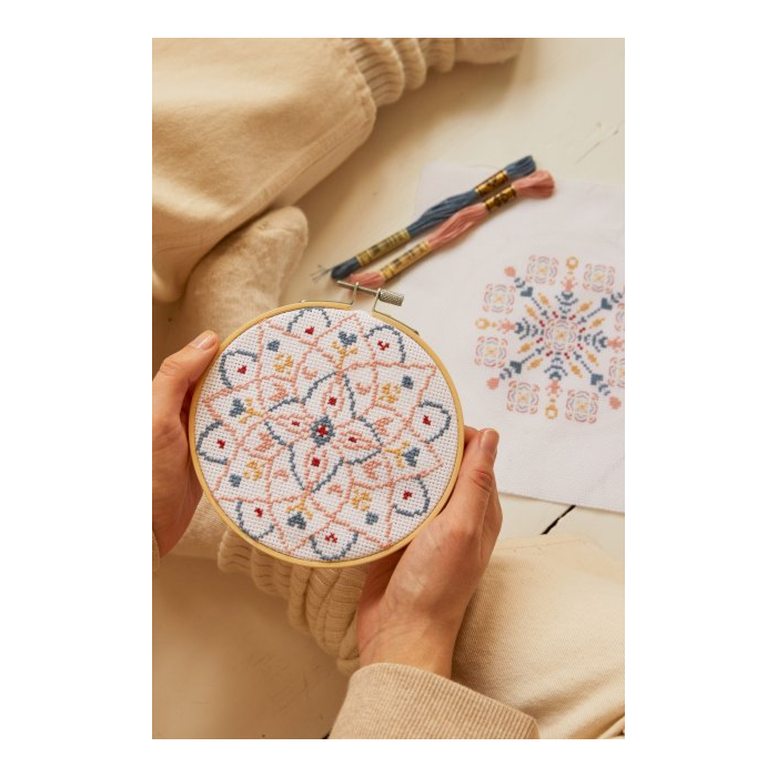 DMC Mindful Making - The Meditative Mandala