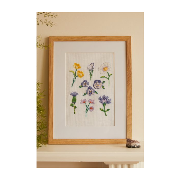 DMC Mindful Making - The Peaceful Flowers