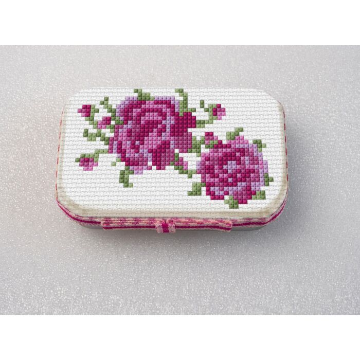 CrossStitcher Project Pack - Issue 436 - Rose Bouquet Tin Pack 