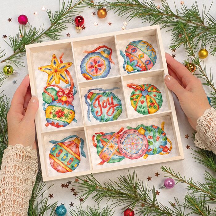 Cross Stitcher Project Pack - issue 404 - Joy to All Project Pack