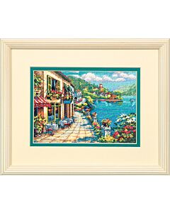 The Gold Collection Petite: Overlook Cafe