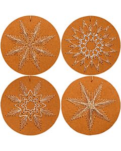 Rico Kraft Stitchable Bauble With Yarn