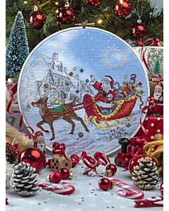 Cross Stitcher Project Pack - Santa's in Town XST377