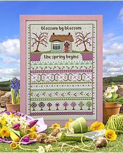 Cross Stitcher Project Pack - Issue 395 - Blossom Cottage on Aida